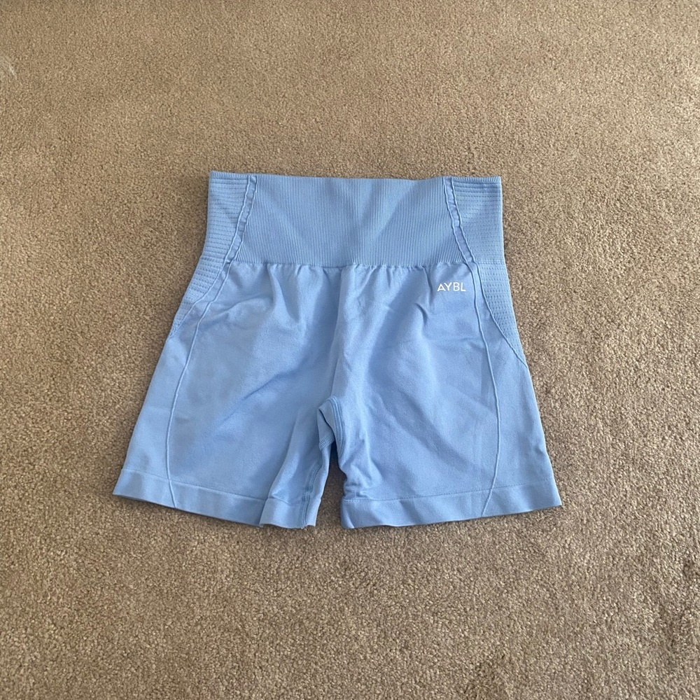 AYBL BALANCE V2 SEAMLESS SHORTS
Chambray Blue
Medium